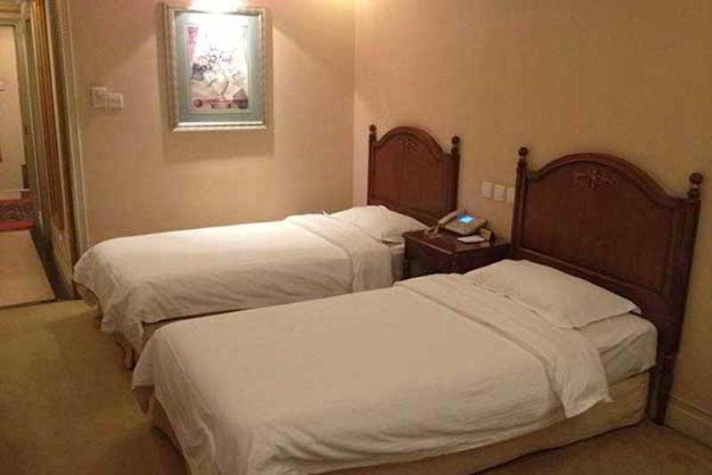 Chongqing Hotel 3*